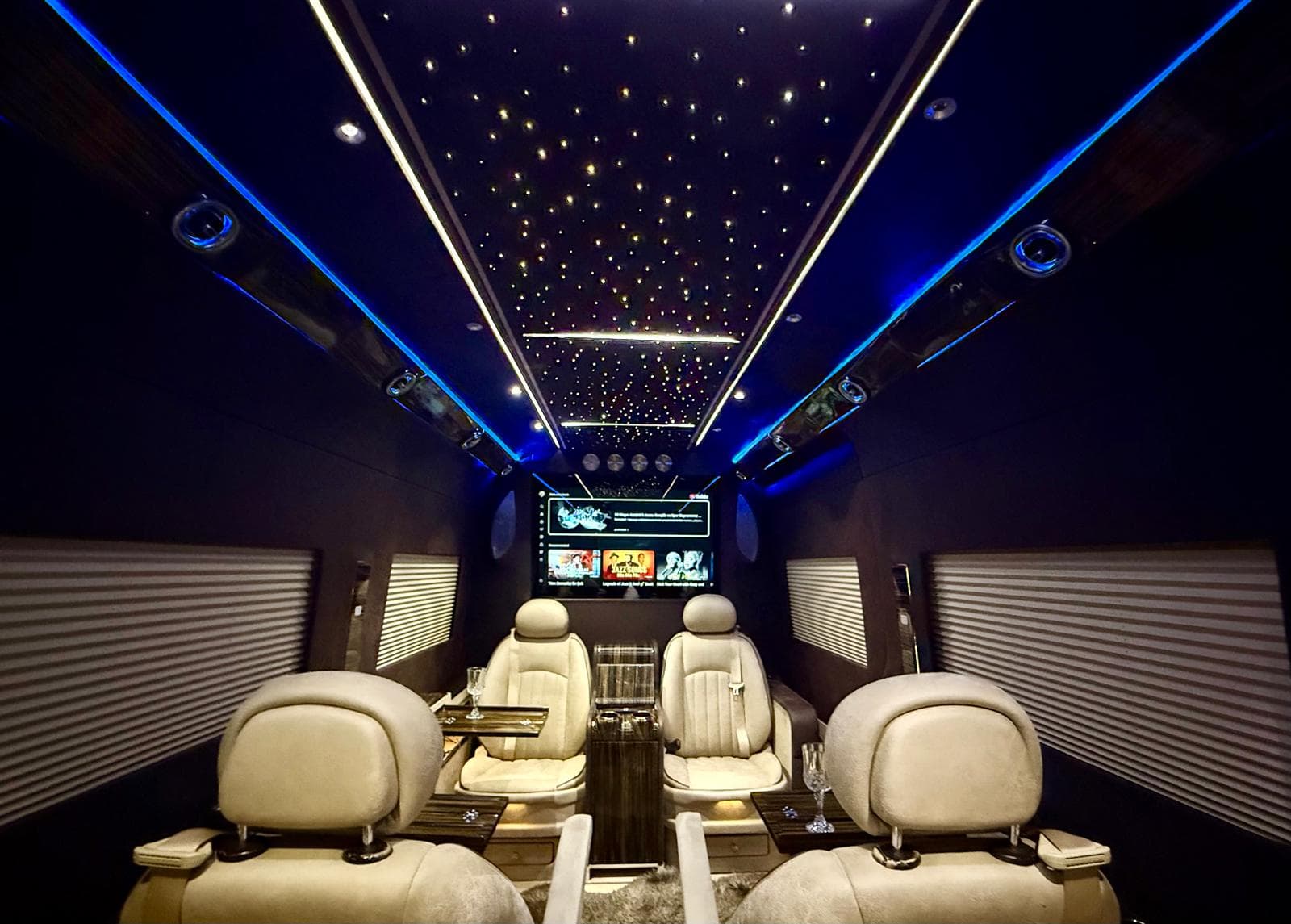 4 to 8 Ultra Luxury V.I.P photo 4